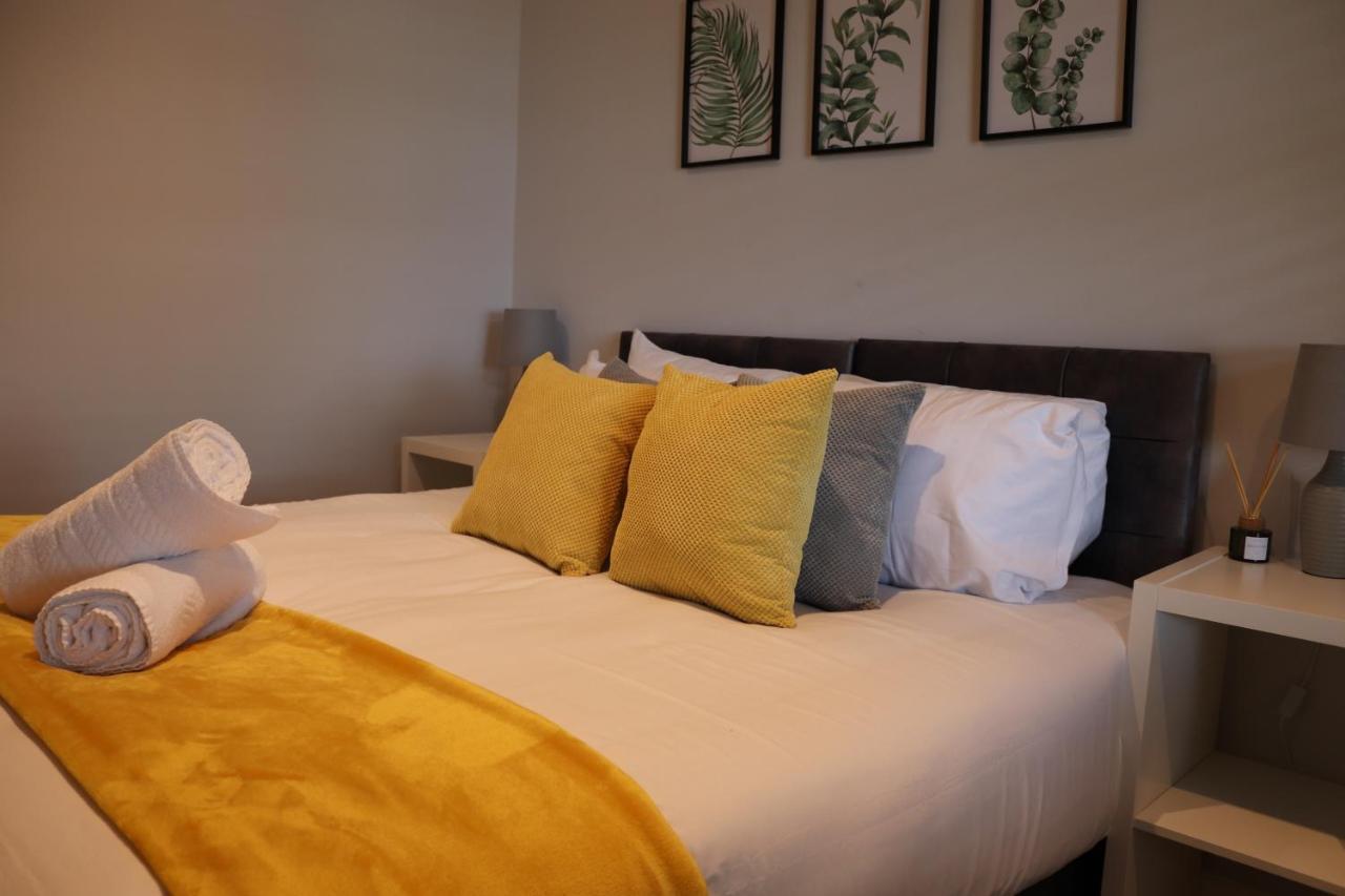 Clock Tower - - Near Sea And Shops Apartment *